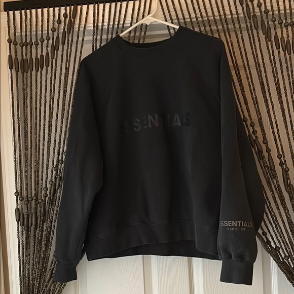 Black FOG Essentials Crewneck - Picture 1 of 7
